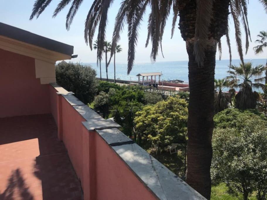 Ferienwohnung Casa Balbi Al Mare, Giardino E Posto Auto Privato Albisola Superiore Exterior foto